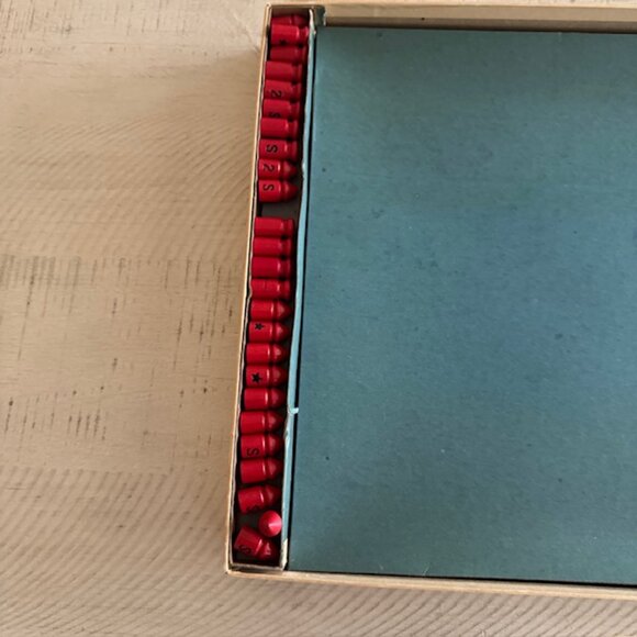 Rare, COMPLETE Vintage 1946 Parker Brothers Pigskin Board Game - Picture 8 of 15